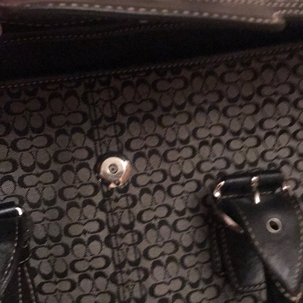Authentic Coach purse - Picture 6 of 8